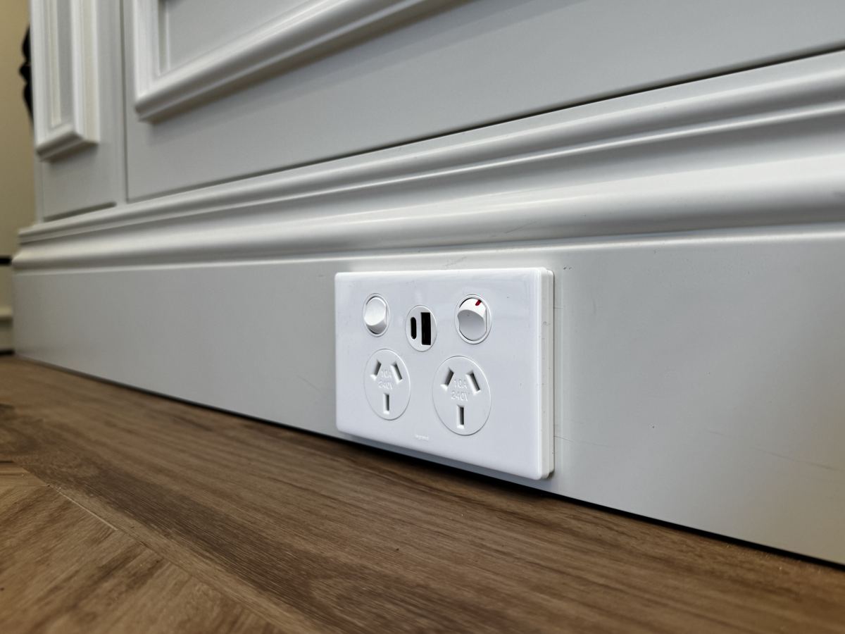 Australian double power point with USB charging