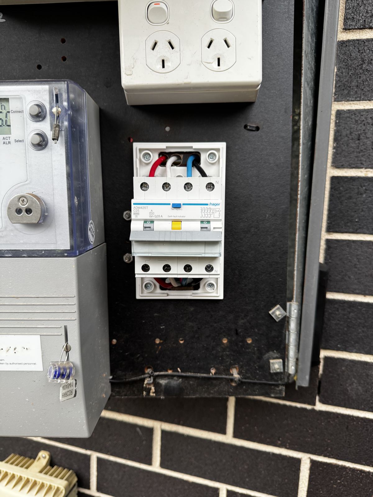 New EV charger circuit and safety switch in the meter box
