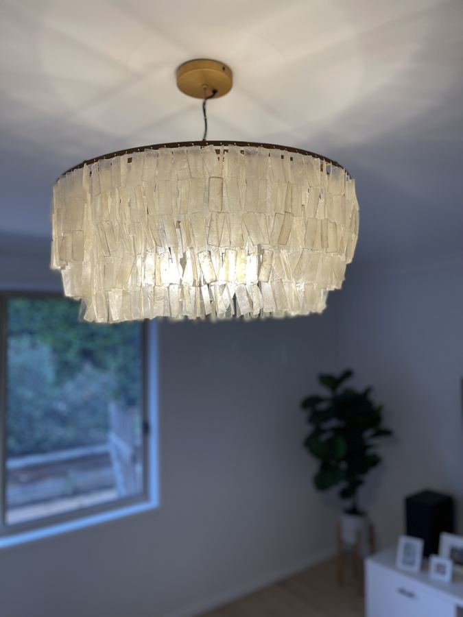 Shell chandelier in a dining room